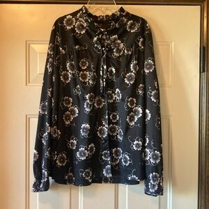 Med/Large Vintage Countess Black Blouse with Gray & White Flowers, Ruffle Neck
